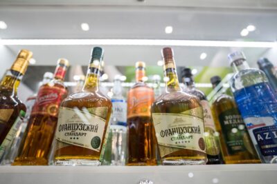 Минздрав: потребление алкоголя в РФ снизилось на 15% с 2020 года