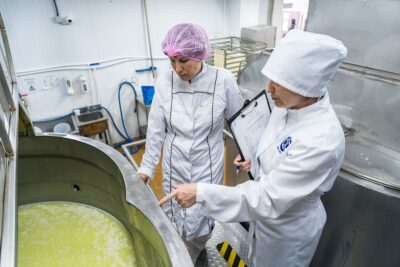 Саратовские специалисты ВНИИЗЖ выявили фальсифицированную молочную продукцию