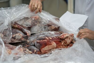 Россельхознадзор ограничил ввоз мясной продукции белорусского «Велес-Мит» в РФ