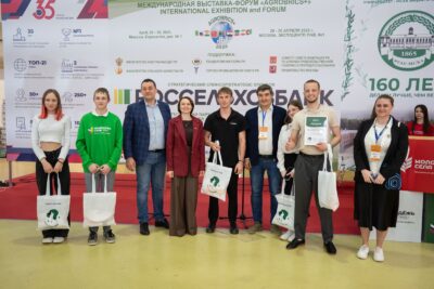 «Пчелодрон» и «Умный хлеб»: проекты молодых предпринимателей села отметили на AGROBRICS+